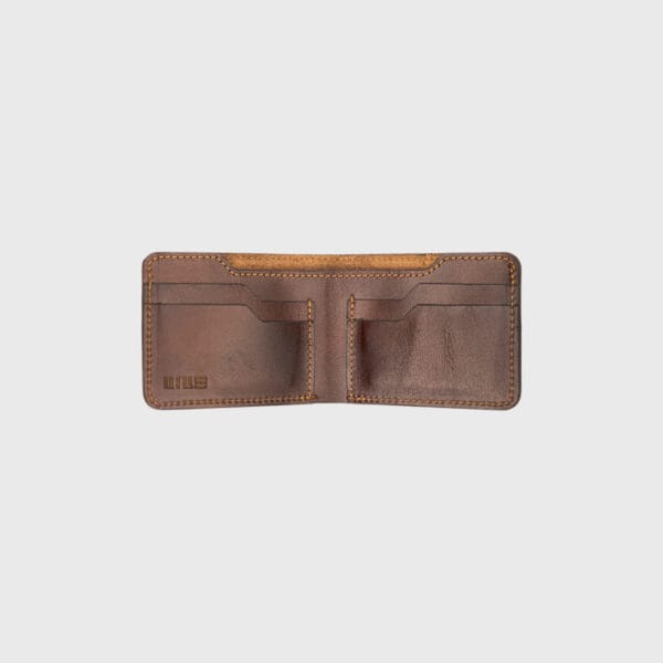 01-Lenny-inside-brown-s