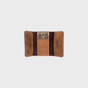1-david-inside-brown-h