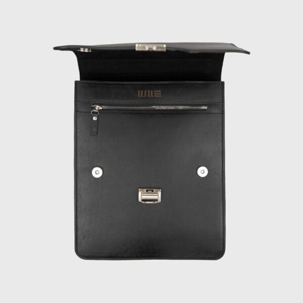1-william-inside-black-s
