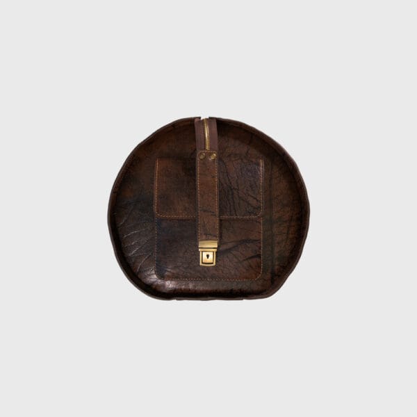 01-edward-side-brown-c