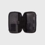 01-leon-inside1-black-f